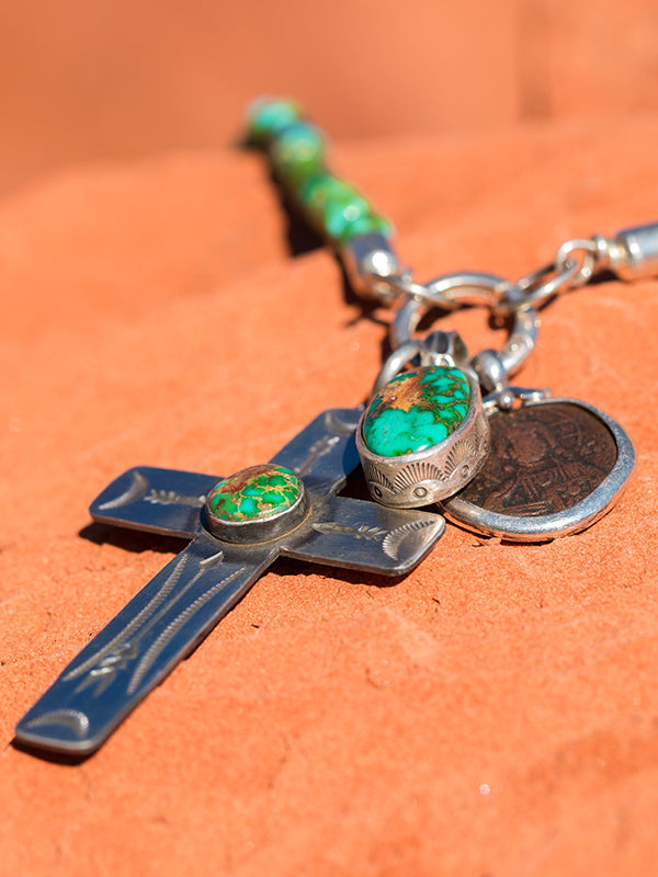 Mas Grande Cross, Gem pebble, and Christ is King