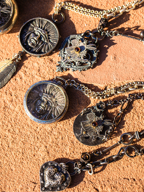 Chief case, Messenger case, Two feather, Messenger, Messenger, Hammered Heart