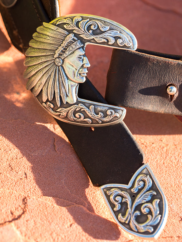 Buckles – Brit West